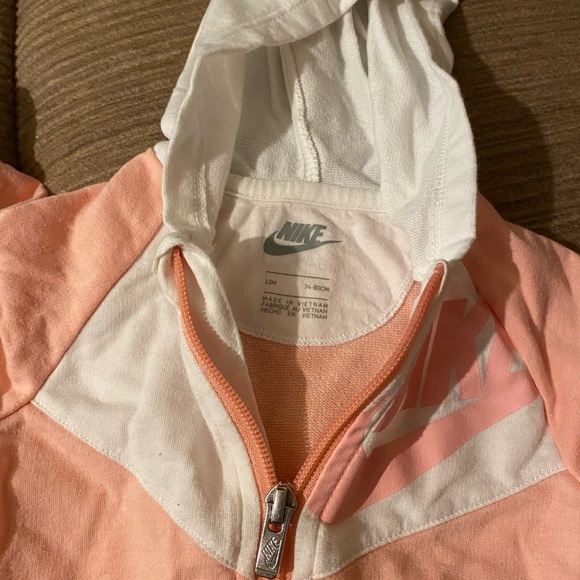 Nike onesie - Picture 2 of 3